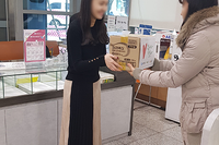 (사)더불어함께새희망에서 청소녀들을 위해 선물을 전달하였습니다!