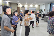 어르신들을 위한 댄스강좌가 오픈하였습니다. 