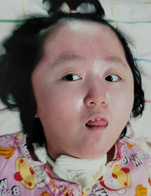 혼자가 아니라는 걸 알려주고 싶어요.