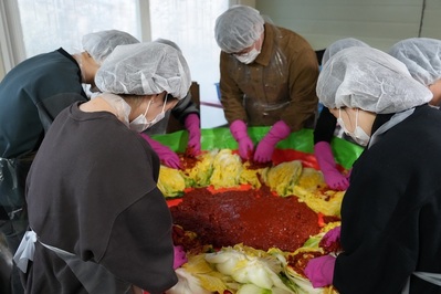 [바노바기 코스메틱] 구룡마을에 전한 사랑의 김장 김치